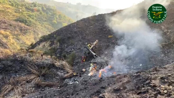 Schianto sull'Etna, continuano le ricerche dei due piloti