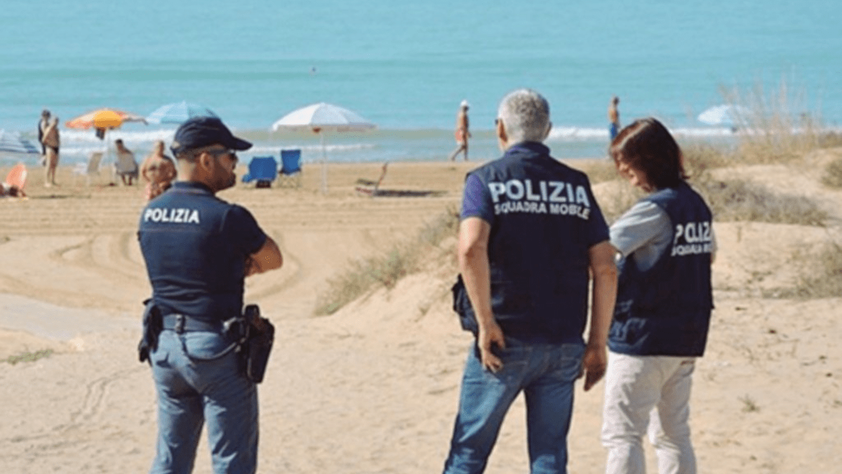 Spacciava alla Plaia in noto stabilimento balneare