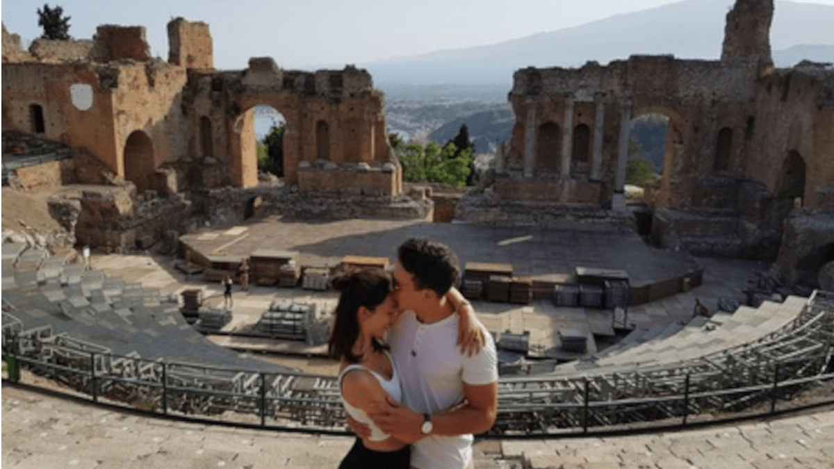 Teatro Antico di Taormina: proposta di nozze con in sottofondo le note di Ed Sheeran