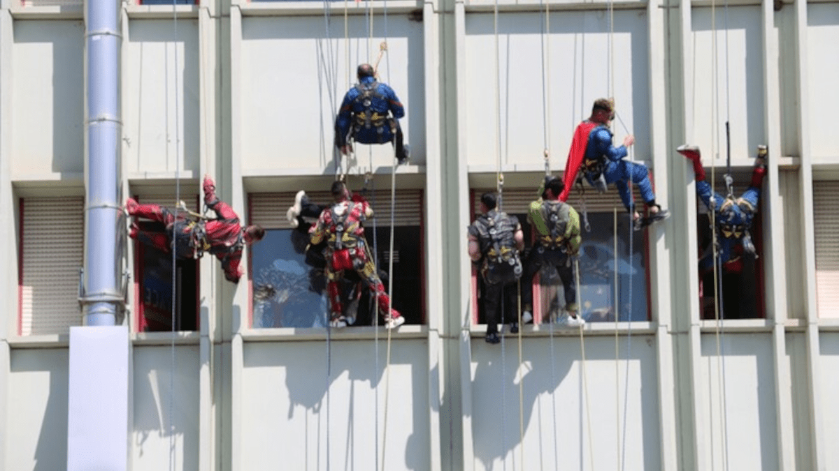 Tornano all’ospedale Cannizzaro i Super eroi acrobatici per i giovani pazienti