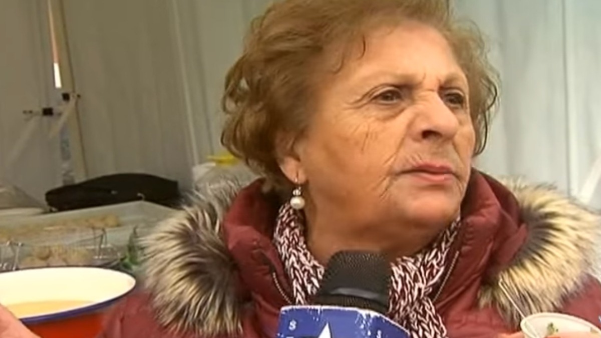 Zia Tina di Adrano, chi è la 79enne divenuta virale sui social?