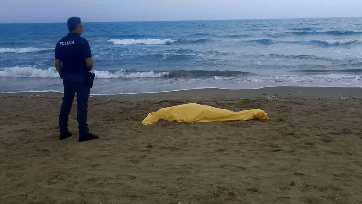 Mistero in mare: cadavere di una giovane rinvenuto al largo di Palermo