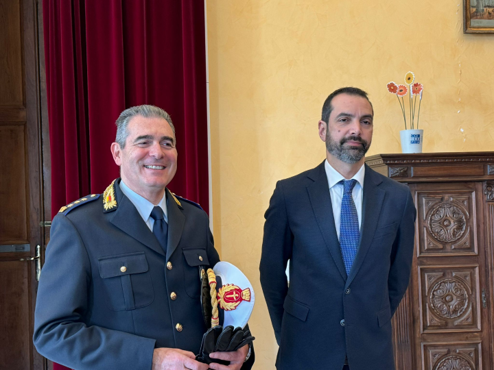 Dimissioni del Comandante Cannavò: il sindaco Basile annuncia il cambio al vertice della Polizia Municipale di Messina