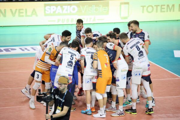 Farmitalia Saturnia perde 3-1 contro Rana Verona: Una lotta fino alla fine.