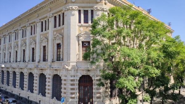 Il fascino intramontabile del Palazzo delle Poste di Catania: dove storia e modernità si abbracciano