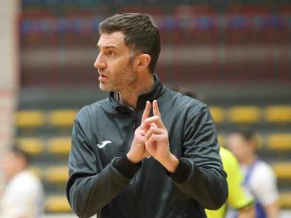 La Meta Catania perde 1-5 contro Napoli Futsal: commenti del coach e focus sulla prossima sfida di Coppa Italia