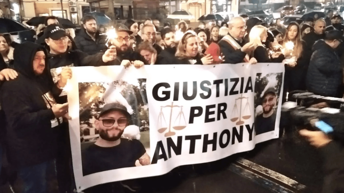 Suicidio Omicidio Anthony Bivona Germania Catania Gip Roma Indagini Ilayda Tomptemel 12