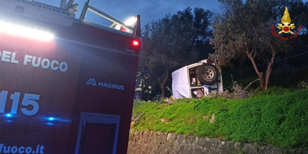 Tragico incidente sulla SP 161: un giovane deceduto, tre feriti.