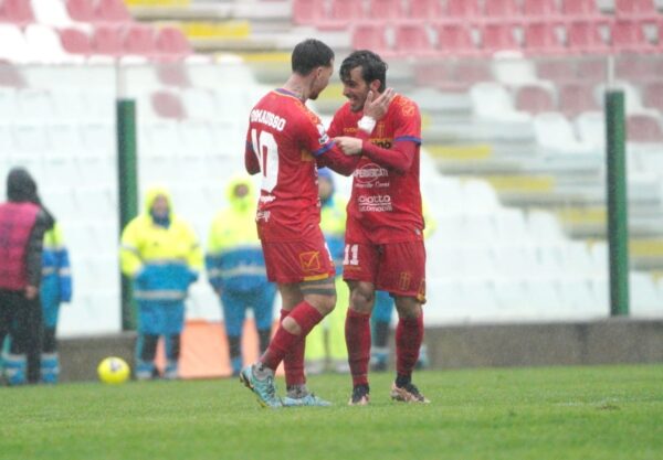 ACR Messina Pareggia 2-2 contro il Picerno: Un risultato d'oro al Franco Scoglio