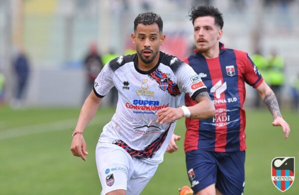 Andres Tello del Catania FC analizza la sconfitta contro Taranto e guarda al prossimo match contro il Rimini