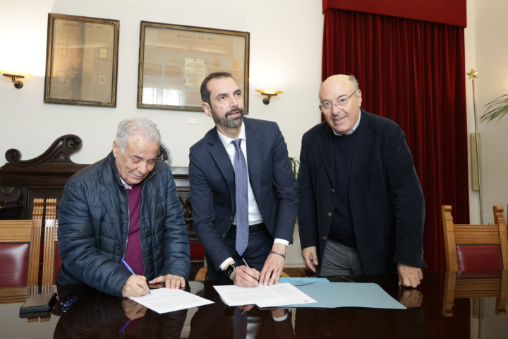 Firmata la convenzione per l'utilizzo dello stadio Franco Scoglio da parte dell'ACR Messina