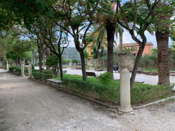 Spostata l'intitolazione dei viali del Giardino Ibleo a Giovedì 8 Febbraio