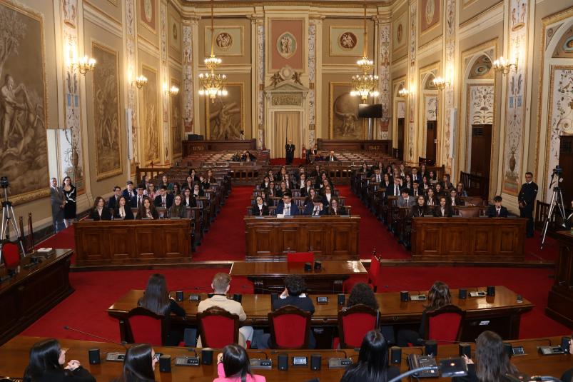 Studenti degli istituti superiori partecipano a "Parlamento siciliano - statuto e cultura" a Sala d’Ercole