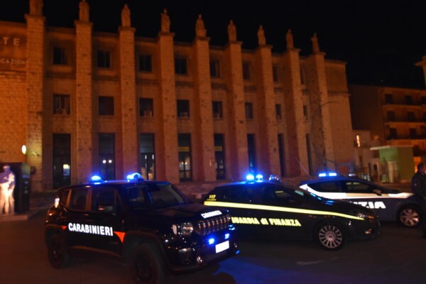 ARRESTATI DUE RAPINATORI A RAGUSA