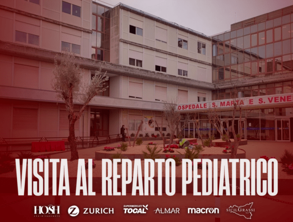 Acireale Calcio visita il reparto pediatrico.