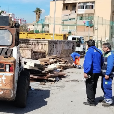 Attività di pulizia a Bonagia: RAP in azione per diserbo e spazzamento
