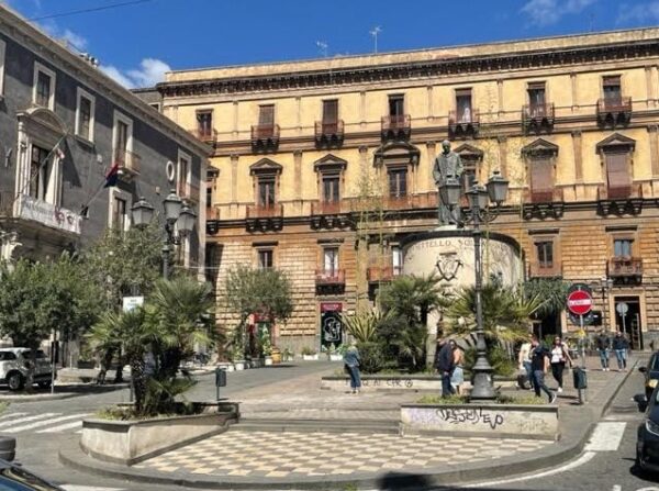 Catania: Piazza San Francesco diventa area pedonale