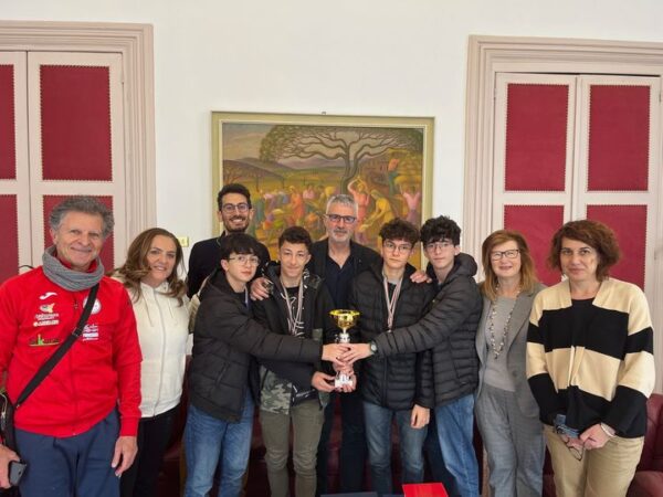 Gloria sportiva per Ragusa: vittoria nel campionato studentesco di cross.