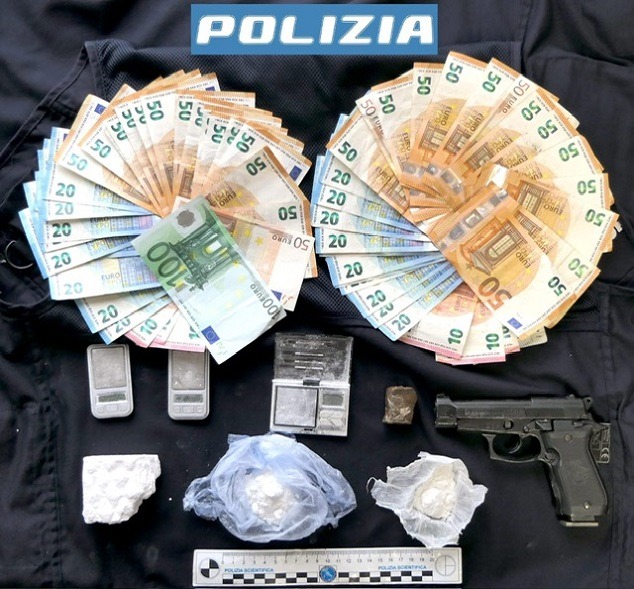 Operazione antidroga a Vittoria: arrestato pregiudicato con cocaina, hashish e 2000 euro in contanti