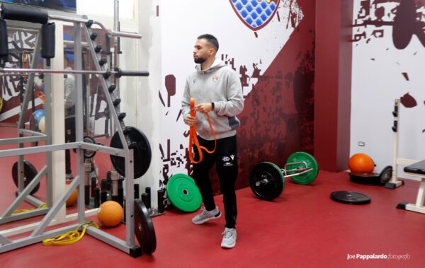 Paolo Mangiapane, il preparatore fisico dei Trapani Shark: una figura fondamentale all'interno della squadra.