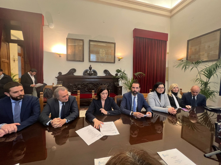 Presentata la nuova Carta dei Servizi di AMAM a Palazzo Zanca