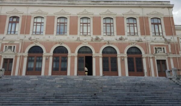 Università di Messina: Partenza del laboratorio teatrale 'La seduzione dei mulini a vento' il 8 Aprile 2024