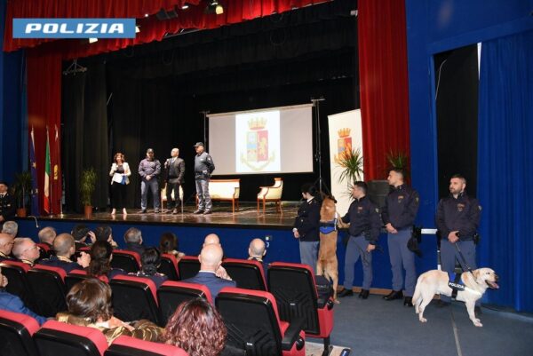 Unità Cinofile della Polizia di Stato in mostra: cani al servizio della collettività.