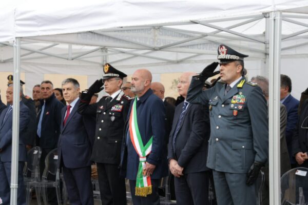 Inaugurazione Caserma "S. Cutugno" della Guardia di Finanza: un segno di collaborazione e sinergia