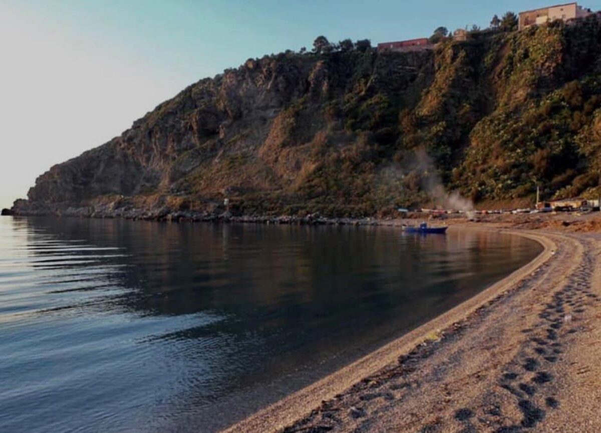 Inizio lavori di consolidamento alla baia "Ngonia del Tono" di Milazzo