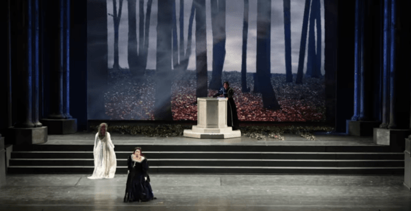 Maria Grazia Schiavo interpreta la cavatina "Regnava nel silenzio" al Teatro Massimo Bellini