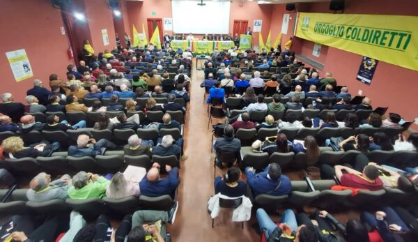 Centinaia di soci seguono l'assemblea Coldiretti a Catania