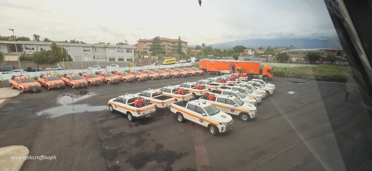 Consegna pick-up alle organizzazioni di volontariato: cerimonia a Palermo.