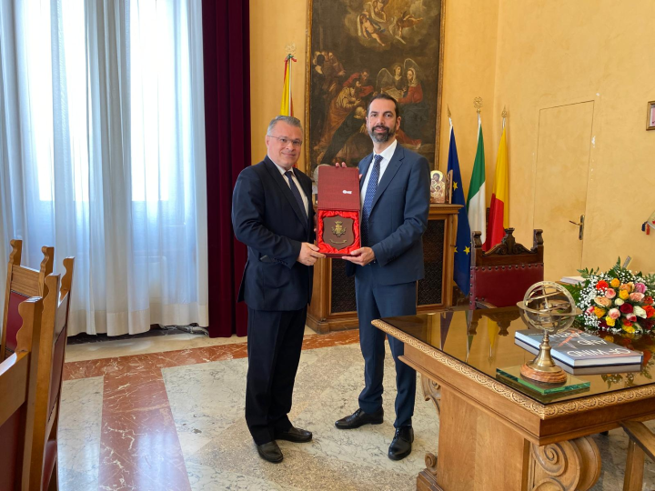 Il sindaco di Messina riceve l'ambasciatore della Bulgaria: intensificazione delle relazioni bilaterali