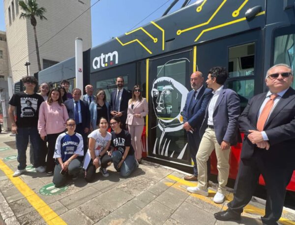 Inaugurata la sesta vettura revampizzata del tram: arriva 'Antonello da Messina' a Messina