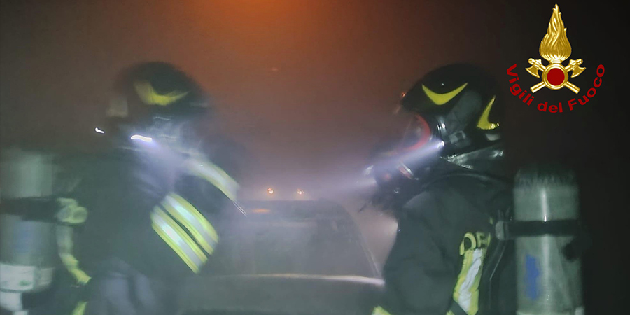 Incendio autovettura in galleria autostradale a Messina: intervento dei Vigili del Fuoco