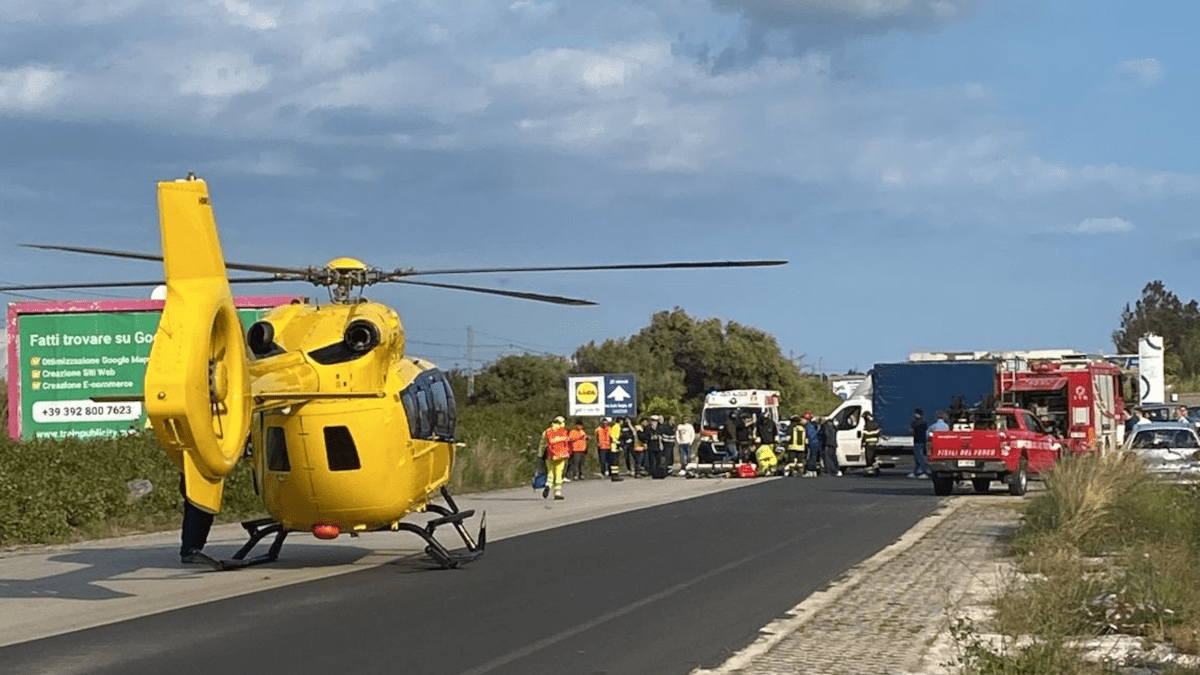 Incidente Stradale Moto Motociclista Guardia Mangano Acireale Elisoccorso Giarre Polizia Municipale 118 Ospedale Cannizzaro Strada Statale 114