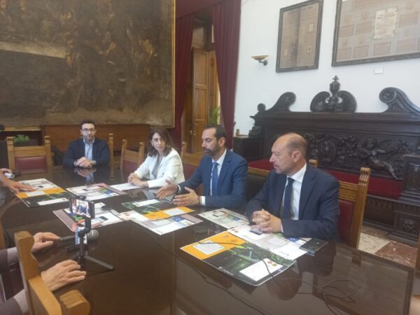 Messina presenta l'app Junker per la raccolta differenziata