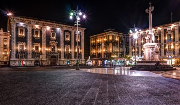 Nuova pavimentazione per Piazza Duomo: un tocco di freschezza dopo la fontana dell'Elefante