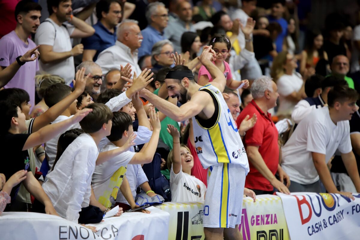 Orlandina Basket in finale per la promozione: appuntamento il 2 giugno!