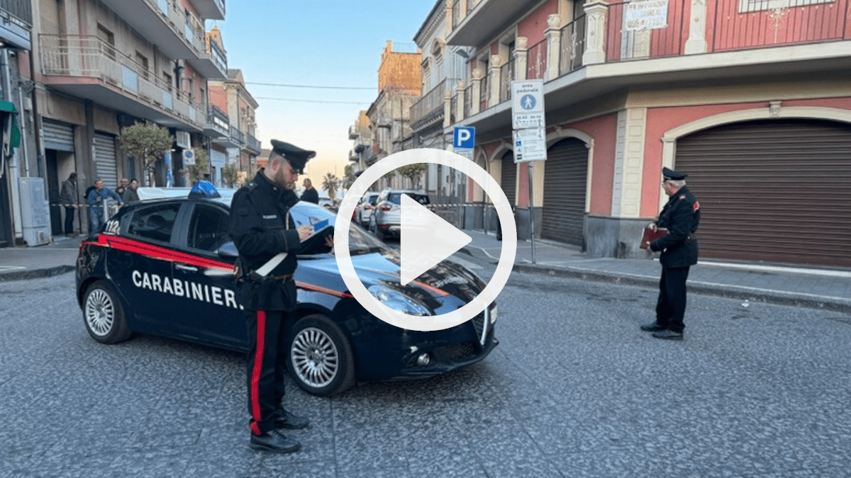 Sparatoria Catania Misterbianco Gambizzato Colpi Pistola Bar via Giacomo Matteotti 118 Carabinieri Procura