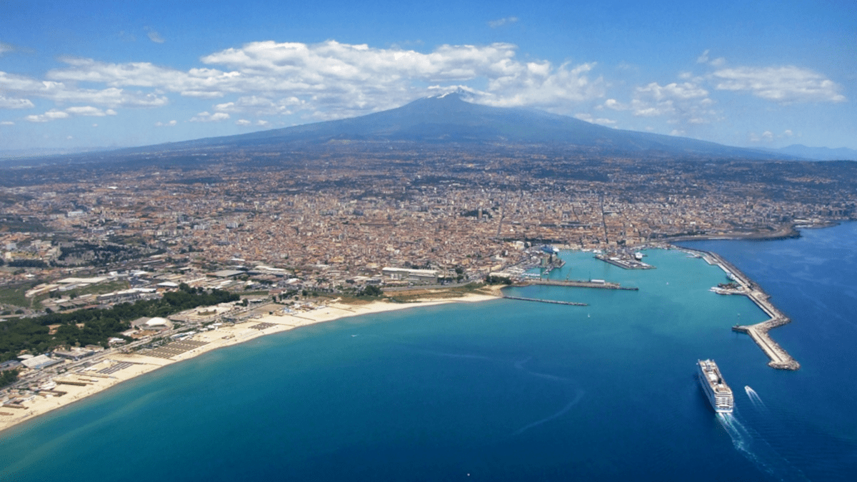 Il Catanese escluso dai mari più belli e più puliti in Sicilia: la classifica Legambiente