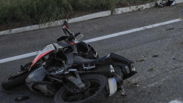 Pirata della strada investe un 17enne in moto e fugge: indagano i carabinieri