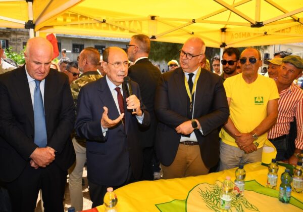 Incontro a Palazzo d'Orléans: Provvedimenti contro la siccità per il settore agricolo