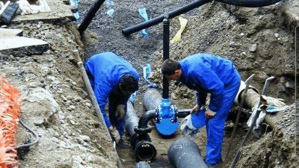 Perdita d’acqua e sospensione erogazione idrica a Catania: le zone interessate