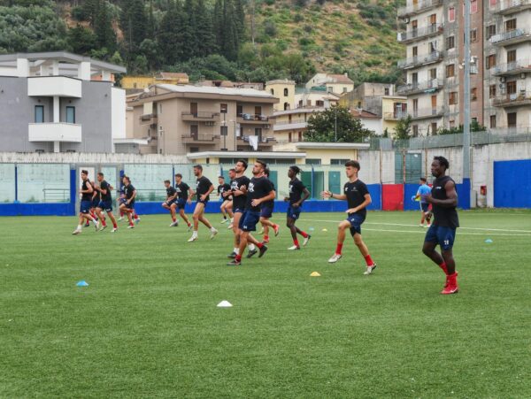 Modica Calcio pronto a sfidare il Pompei: vincere con determinazione e cinismo
