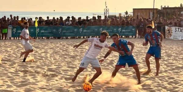 Parte oggi a Messina la prima tappa del campionato regionale di beach soccer Serie B "Sabbie di Sicilia"