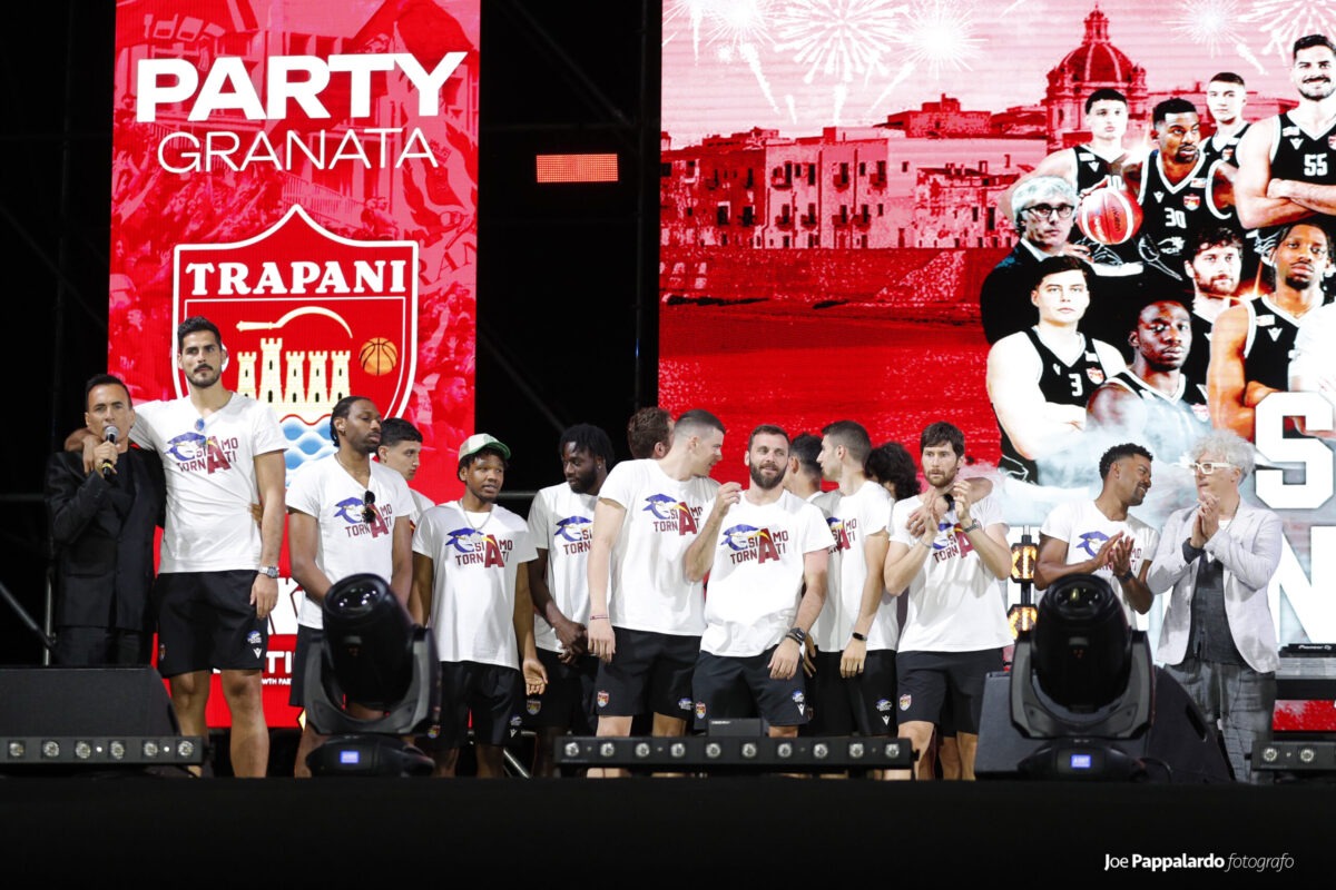 Party Granata: la festa epica della promozione in serie A