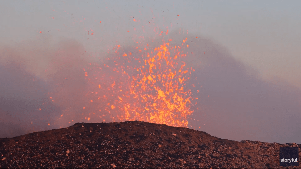 L'Etna dà spettacolo: eruzione tra fuoco e meraviglia sul Vulcano [VIDEO]