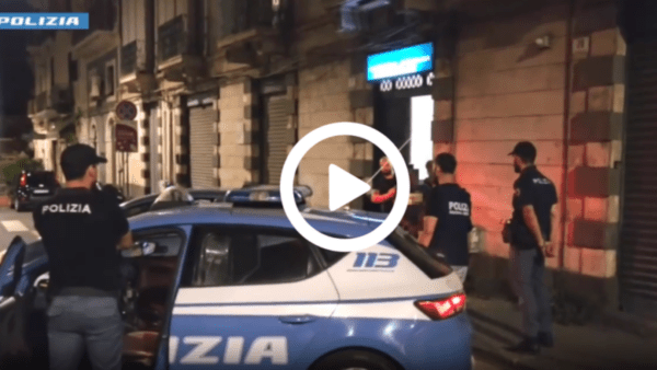 Aggredisce, picchia e violenta donna al Porto di Catania: fermato 28enne nigeriano [VIDEO]