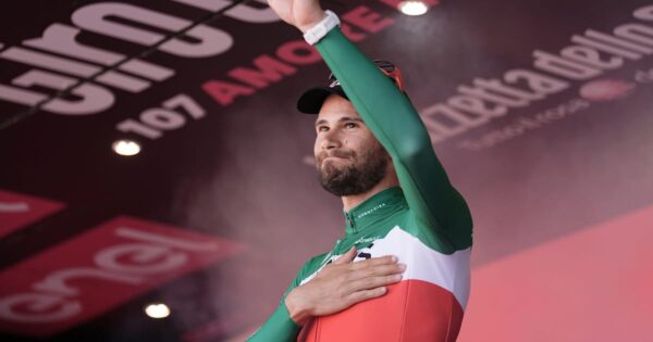 Filippo Ganna ai Giochi Olimpici di Parigi 2024: scopri programma, orari e come seguire la sua cronometro nel ciclismo su strada!